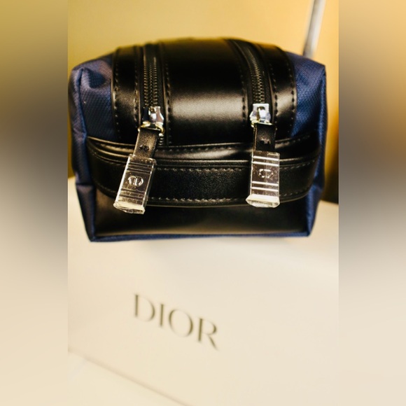 “HOST PICK” DIOR navy blue toiletry pouch bag travel case NIB - Picture 6 of 7